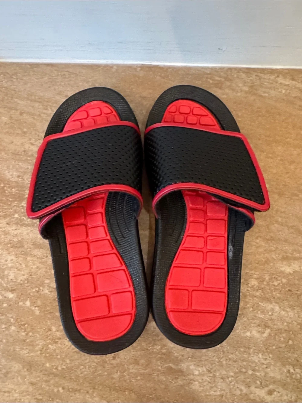 Kids size 11 slides - 2 pair- Red & Black new